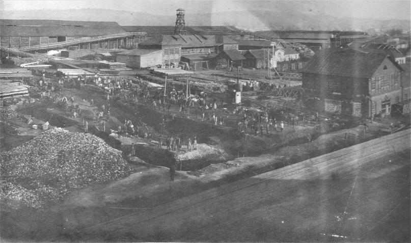 Строительство мартеновской фабрики. Закладка фундамента 1899 год.